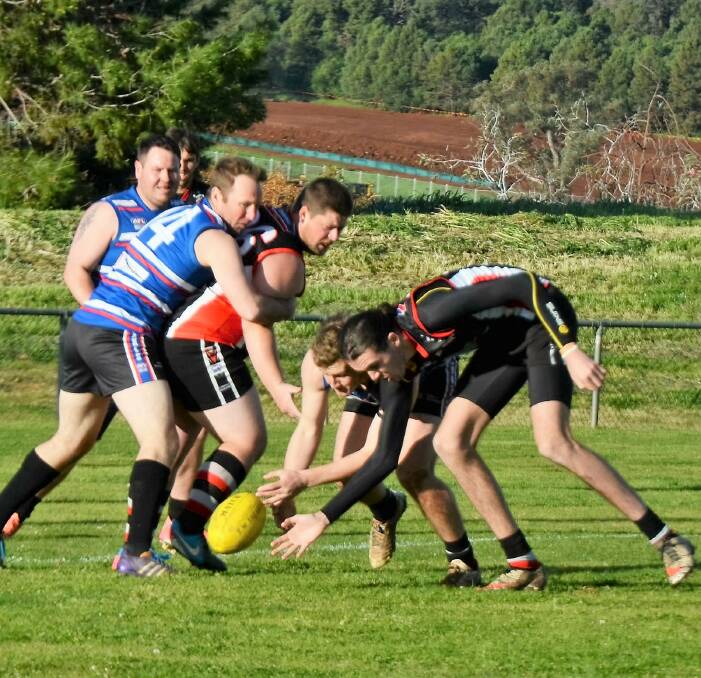 ON THE MOVE: Under 18 Saint, Hamish Gledhill, in action for the First Grade team against Parkes on the weekend. Photo: Parkes Champion Post