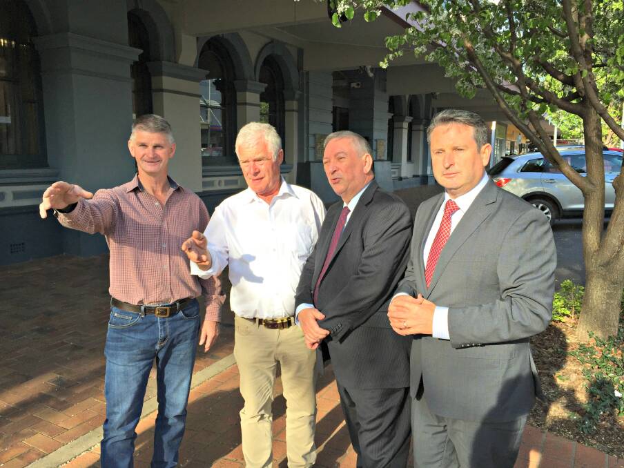 Meeting: Mayor Brian Ingram, Country Labor candidate Charlie Sheahan, Opposition Local Government spokseman Peter Primrose and Greg Warren MP. Picture: Craig Thomson