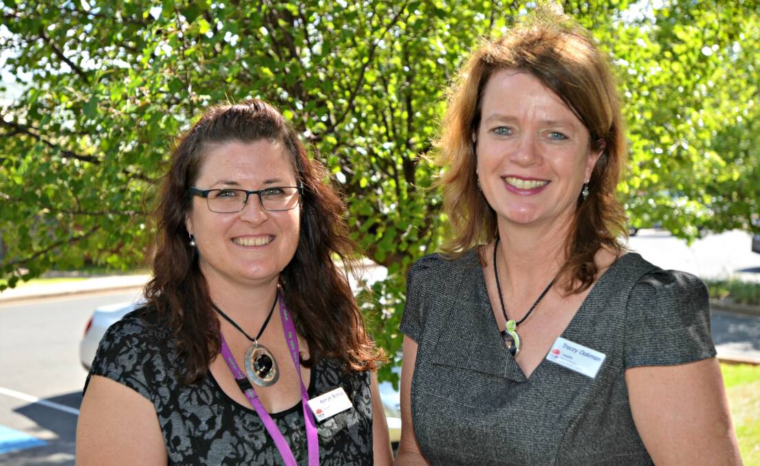 Helping locals quit smoking: Kerryn Bishop and Tracey Oakman. Picture: Craig Thomson.