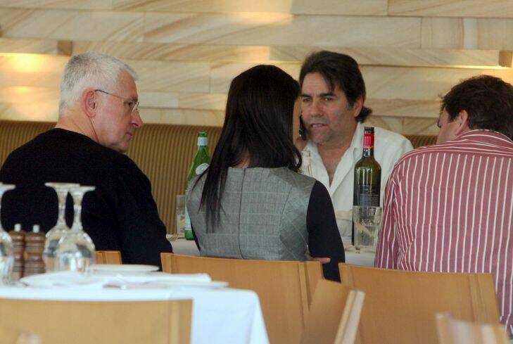 Ron Medich (in black), daughter ? , Lucky Gattellari and Andrew Howard having lunch in Leichhardt at Tuscany. Photograph by Edwina Pickles. Taken on 4th sept 2009 DIGICAM 000000 Photo: Edwina Pickles