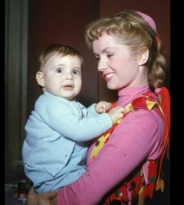 Fisher was the daughter of Debbie Reynolds and singer Eddie Fisher, who divorced after four years of marriage in 1959. Photo: Twitter
