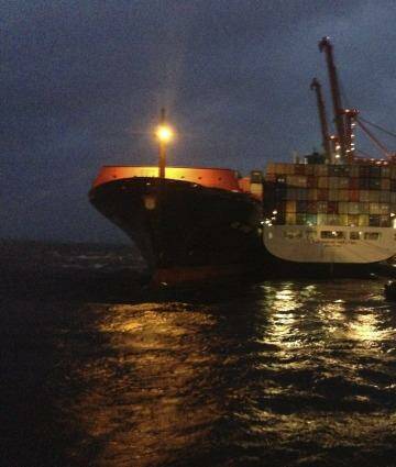 The Hapag-Lloyd vessel Kiel Express swings around to collide side-on the Safmarine Makutu.  Photo: Supplied