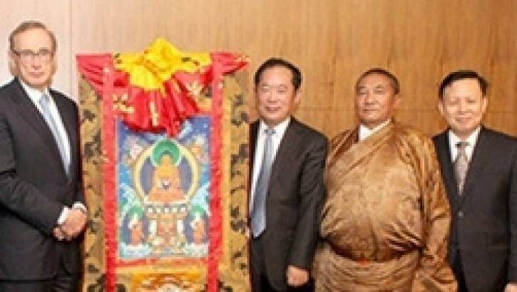Bob Carr with China's "living buddha" Tudeng Kezhu (wearing a robe). Photo: Fairfax