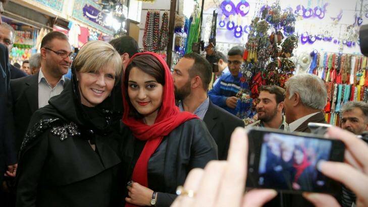 Foreign Minister Julie Bishop met Briton Hamed Mahmoodi when she toured a bazaar in Tehran at the weekend. Photo: Andrew Meares