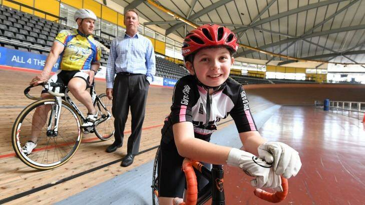 Gabi Forman on the track with cyclist Geoff Stoker and Cycling NSW's Phil Ayres. Photo: Peter Rae
