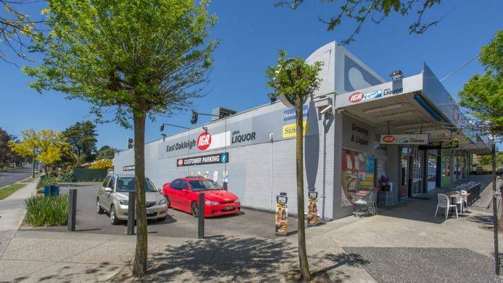 An IGA-leased store at 2 Macrina Street sold on a 2.84 per cent yield under the hammer to a private investor for $905,000. Photo: supplied