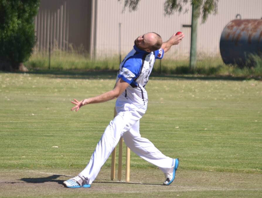 BOWLING: Young Coyotes’ Ben Allen in action against Canowindra on the weekend. 		      (cric2511)