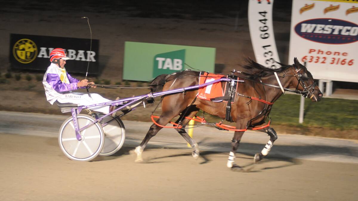 WINNING SPREE: Recent Young Oaks winner Read About Lexy has taken out the Group 3 $40,000 Gold Bracelet at Bathurst on Saturday night. Photo by Chris Seabrook.