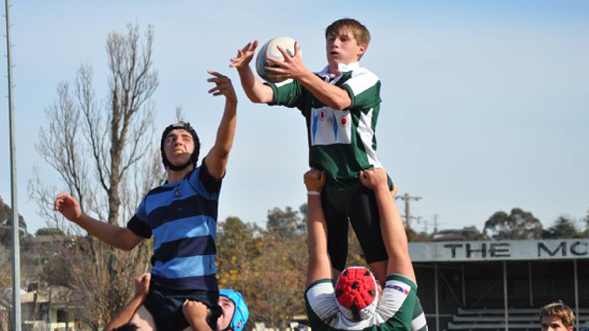 Under 16 Yabby Austin Grace in action against Canberra Grammar at Young last weekend.
