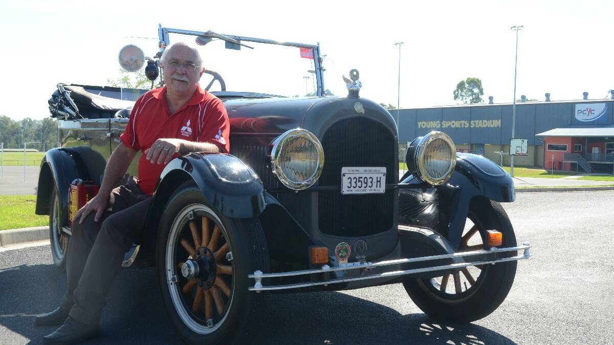 Young Heritage Motor Club car muster: Vintage cars, classic cars, live music
and food – all up a perfect combination that was offered to Young residents at the inaugural South West Historical Car Muster at the PCYC on Sunday.