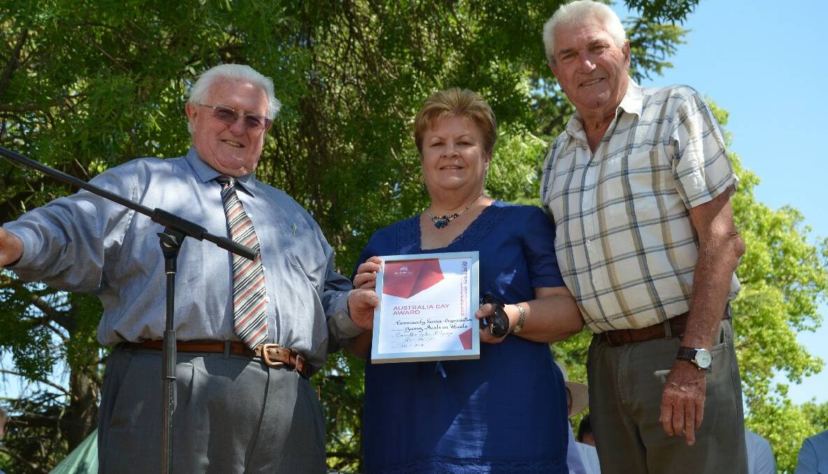 COMMUNITY SERVICE -  ORGANISATION AWARD: Councillor John McGregor awarded Meals on Wheels chairperson Gerry Bailey and service manager Julie Leoflath the Community Service - Organisation award for the service’s 50 year presence in Young.