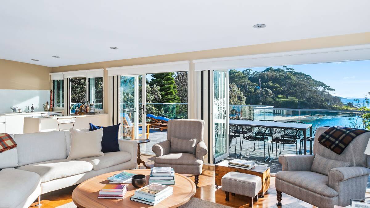 The beachside Mollymook home sold for $10 million at an online auction.