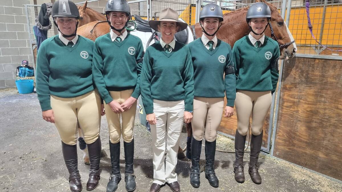 Well done to the Area 5 Showjumping team that competed at Sydney Royal on Tuesday morning. Photo: Forbes Pony Club/FB/Area 5