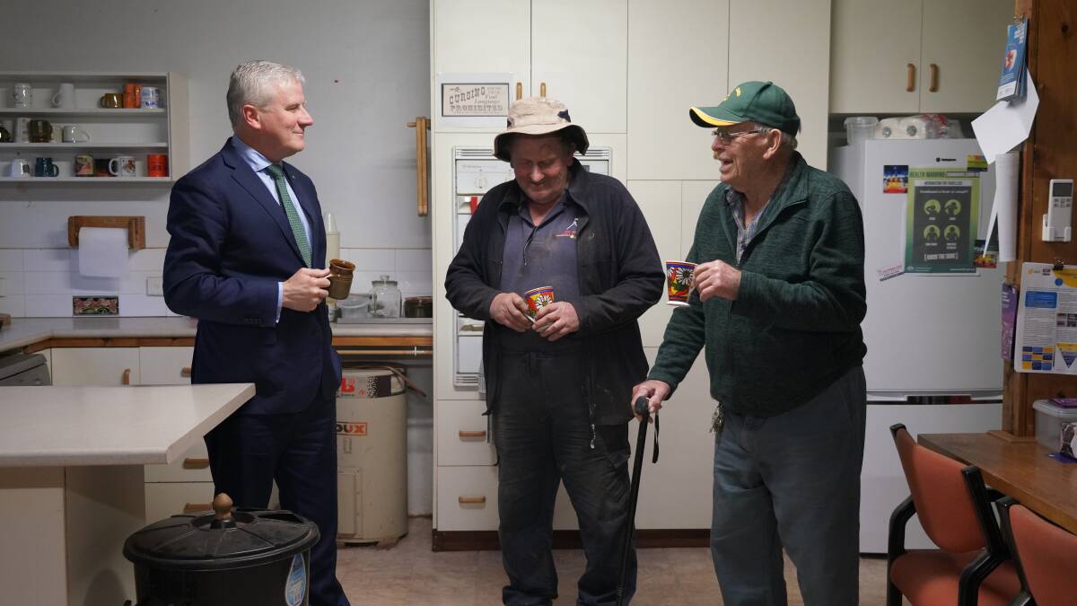 Member for Riverina Michael McCormack with Howarth Ruth and Ray Perry.