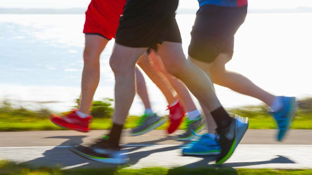 A damning survey of secondary school students has prompted the Australian Education Union's Tasmanian branch to call for governments to pump additional funding into programs to encourage students to exercise more during and after school hours.