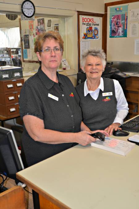Friendly faces: Monica Kelly and Janice Ottey from the Young library are encouraging residents to become members. Photo: Craig Thomson.