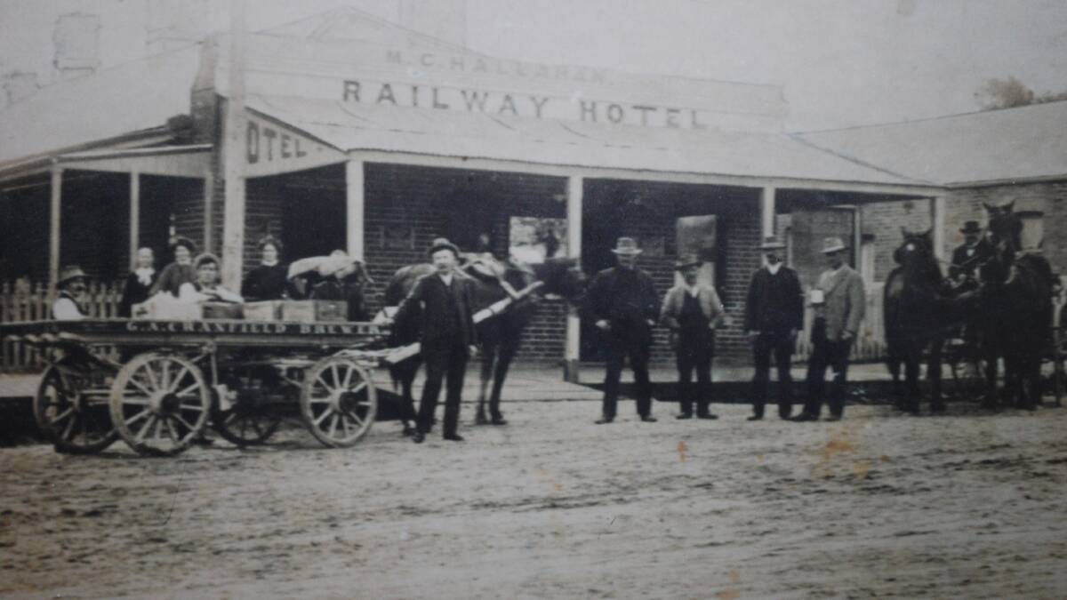Railway Hotel, Clarke Street. 