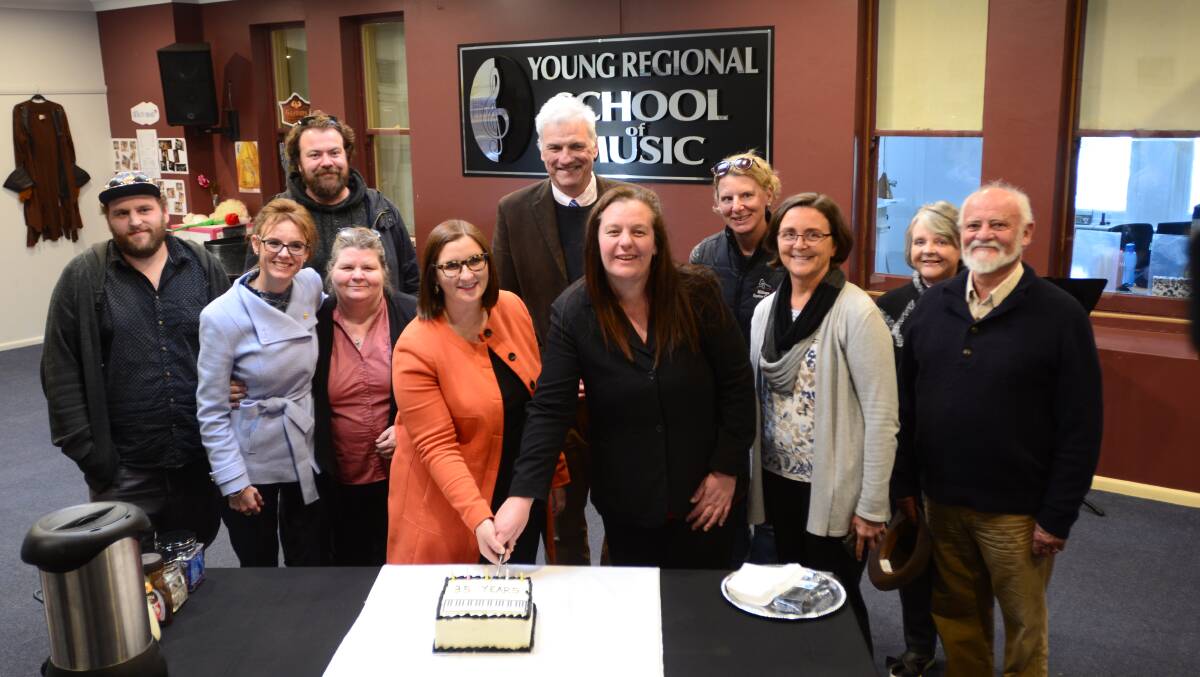 Members of the Young Regional School of Music with Education Minister Sarah Mitchell and Member for Cootamundra Steph Cooke. 
