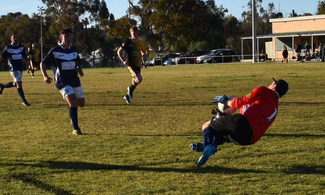 Young's men's first grade side head to Hanwood. Photo: Penny Le Poidevin